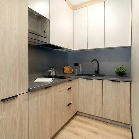 アパート Unique With Air Conditioning In By Renters