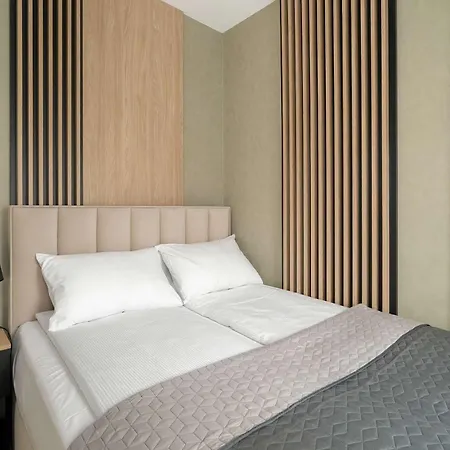 Unique With Air Conditioning In By Renters Познань