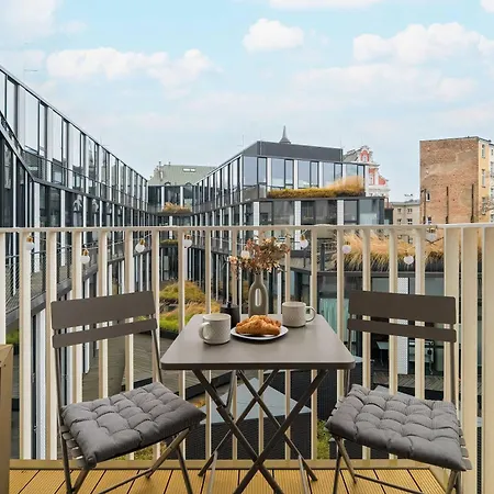 Unique With Air Conditioning In By Renters Apartman Poznań