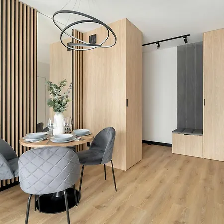 Апартаменти Unique With Air Conditioning In By Renters