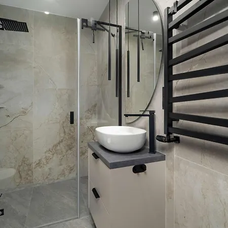 Unique With Air Conditioning In By Renters Апартаменти *