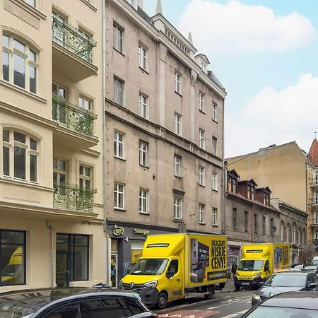 Unique With Air Conditioning In By Renters Апартаменти *