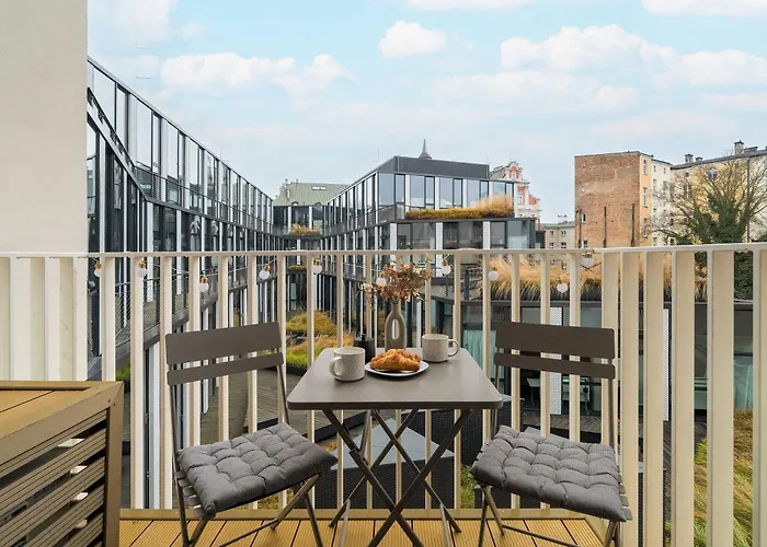 Unique With Air Conditioning In By Renters Apartamento Poznan